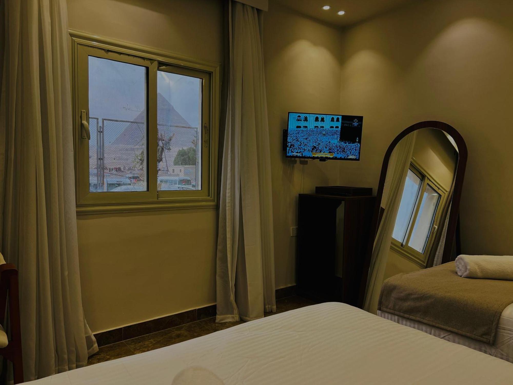Great Scarab Pyramids View Hotel Kafret el-Gabal Exterior photo