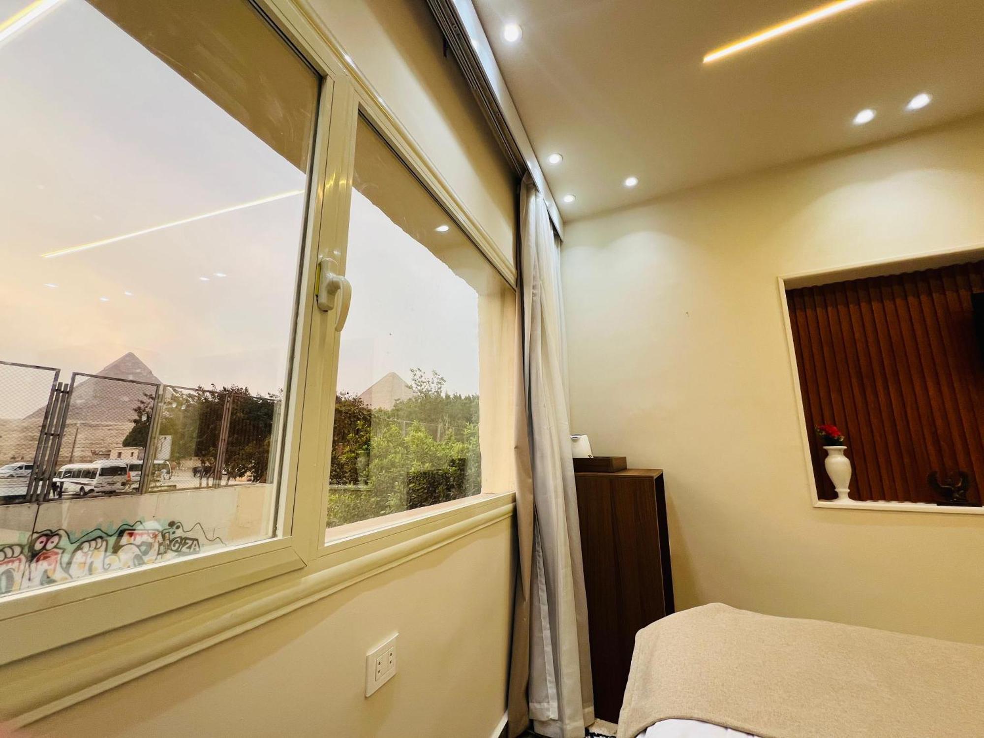 Great Scarab Pyramids View Hotel Kafret el-Gabal Exterior photo